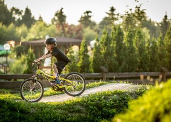 Őszi-téli kerékpáros ruházat a zimankó ellen